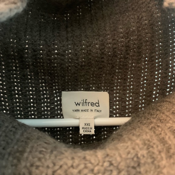 Wilfred cowlneck 100% wool tunic. - Picture 3 of 4